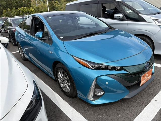 トヨタ プリウスPHV 