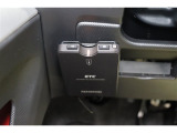 高速道路走行の料金所をノンストップで通過できるETCを装備!※ ETCカードのお申し込みも当社にお任せ下さい!