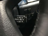 レーダークルーズコントロール(全車速追従機能付)付きです。車速に応じて追従支援してくれるので、ロングドライブも快適です。