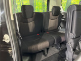 3列目シートはもちろん状態良好☆大人でもゆったりと座って頂けますので、大人数でのお出かけもラクラクです♪ご家族で、気の知れた仲間で、ドライブに行くのが楽しみですね♪
