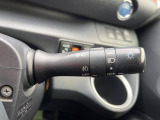 【オートライト】周りの明るさに応じて自動でヘッドライトの点灯・消灯ができる機能です!ライトの付け忘れ・消し忘れなどが無くなり、雨の日や夕方の走行も安心!トンネル通過時も便利ですね♪