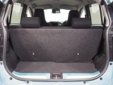 荷室です。後席を倒して荷室を広くできます。