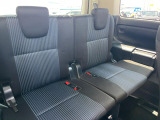 3列目シートはもちろん状態良好☆大人でもゆったりと座って頂けますので、大人数でのお出かけもラクラクです♪ご家族で、気の知れた仲間で、ドライブに行くのが楽しみですね♪