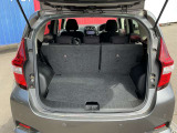 トランクスペースは必要十分なスペースがございます♪