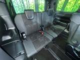 3列目シートはもちろん状態良好☆大人でもゆったりと座って頂けますので、大人数でのお出かけもラクラクです♪ご家族で、気の知れた仲間で、ドライブに行くのが楽しみですね♪