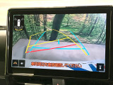 【バックカメラ】駐車時に後方がリアルタイム映像で確認できます。大型商業施設や立体駐車場での駐車時や、夜間のバック時に大活躍!運転スキルに関わらず、今や必須となった装備のひとつです!