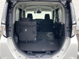 【ラゲッジスペース】リアシートを倒せばこの大容量!!ダンボールなどの大きい荷物も釣り具などの長尺物まで様々載せられそうです!!