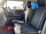 運転席シート周りは使用感も少なく、良好な状態となっております。