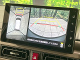 【パノラマモニター】専用のカメラにより、上から見下ろしたような視点で360度クルマの周囲を確認することができます☆死角部分も確認しやすく、狭い場所での切り返しや駐車もスムーズに行えます。