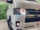 【LEDヘッドライト】悪天候や夜間走行時も良好な視界を確保し安心して運転できる高輝度LEDヘッドライトを装備!点灯速度が早く、消費電力も抑えられています。