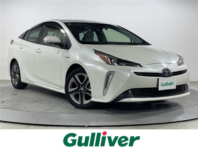 トヨタ プリウス 