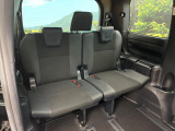 3列目シートはもちろん状態良好☆大人でもゆったりと座って頂けますので、大人数でのお出かけもラクラクです♪ご家族で、気の知れた仲間で、ドライブに行くのが楽しみですね♪