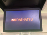 【フリップダウンモニター】大画面モニターで後席でもエンタメをお楽しみいただけます。小さなお子様にも大人気の装備です♪