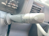 【オートライト】周りの明るさに応じて自動でヘッドライトの点灯・消灯ができる機能です!ライトの付け忘れ・消し忘れなどが無くなり、雨の日や夕方の走行も安心!トンネル通過時も便利ですね♪