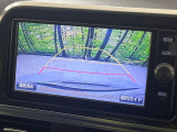 【バックカメラ】駐車時に後方がリアルタイム映像で確認できます。大型商業施設や立体駐車場での駐車時や、夜間のバック時に大活躍!運転スキルに関わらず、今や必須となった装備のひとつです!