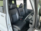 【運転席・助手席】内装ルームクリーニング済みです。しっかり綺麗にしていますので、是非、お確かめください。車に自信があるからこそ、是非一度ご来店頂き内外装も見てもらえると幸いです。