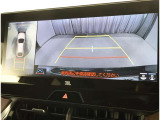バックガイドモニターで、後方を確認しながら安心して駐車することができます。運転初心者も熟練者も必須の機能ですよ!