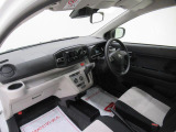 ダイハツのお店では、ダイハツ車を知り尽くしたプロフェッショナルが、専用の診断機器を使って各システムを点検しております。