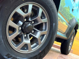 【純正15インチアルミホイール】外観にマッチした純正アルミホイールを装着しております。各種社外アルミホイールや、スタッドレスタイヤも取扱いしております。是非ご相談ください♪