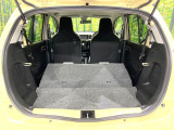普段のお買い物や通勤、送迎等に十分な荷室スペースを確保しております。セカンドシートを倒すと、大きな荷物の積載も可能です♪