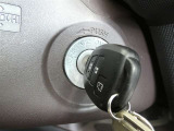 キーレス付きです。離れたところからでもドアの施錠・開錠ができるのでとても便利です♪