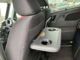 【収納】すっきり使い易い豊富な収納。カップホルダー・小物ポケット・大容量グローブボックス