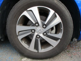 純正15インチアルミを装着!お洒落は足元から♪♪