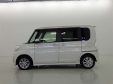 両側パワースライドドア付きだから、狭い駐車スペースなどでの 乗り降りラクラク!小さなお子さまのいるご家庭には嬉しい装備。