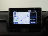 トヨタ純正ナビ装備!地図描写は文字も道もクリアで見やすく、滑らかに表示します。これさえあればもう道に迷わないですみますね♪