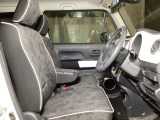 運転席の状態もグッド!年式・走行距離をほとんど感じさせない、大変きれいな室内です!