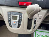 とてもきれいなシフトレバーです。ぜひ一度、お客様の目で確認してください。