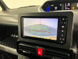 後方の死角をしっかりカバーするバックカメラ付き。駐車が苦手な方にも安心です。