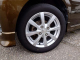 純正アルミホイール装着