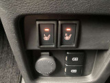 運転席と助手席にシートヒーターもついています。冬の寒い時期のドライブに欠かせないですね。