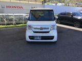 お客様に安全で快適なカーライフをお送りいただくために、中古車にも高いレベルの品質基準を設け、その基準に従って、全ての中古車について納車前整備を実施しています。