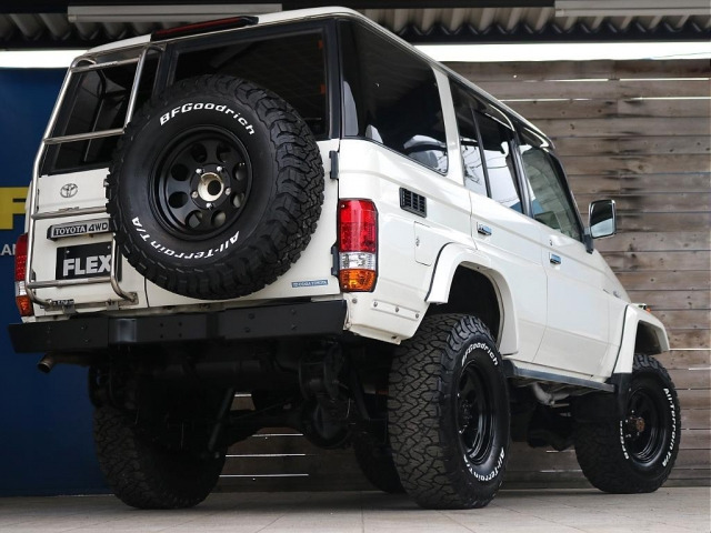 トヨタ ランドクルーザー70 4.2 ZX ディーゼル 4WD の中古車詳細