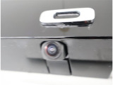 バックカメラが付いているので後方確認が非常にしやすいです。今や運転初心者も熟練者も必須装備!ついていて損はないですね♪