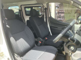 居心地の良い運転席なので長時間座っていられます♪リラックスできるデザインがいいですね♪