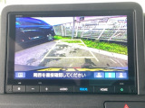 バックモニター付きで、車庫入れやバック時の後方確認をしっかりサポート。モニターに映し出される映像で死角も確認しやすく、狭い場所での駐車や後退時の操作をより安心して行えます。