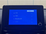 ディスプレイオーディオを装備。スマホと車をつなぐことで、これまでのナビに加えていろんなサービスが楽しめます。
