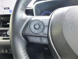 ステアリングに各種スイッチが付いてますのでとっても便利です。