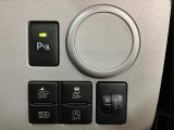 コーナーセンサーで狭い駐車スペースも安心ですよ♪