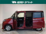 両側パワースライドドア付きだから、狭い駐車スペースなどでの 乗り降りラクラク!小さなお子さまのいるご家庭には嬉しい装備。