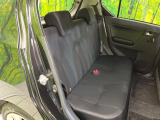 後部座席も気になるようなキズ・汚れやへたり等、大きなダメージはなく、良好な状態です。