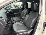 弊社では全車両の事前点検整備を行っております。またご納車前に再度点検整備を行い、全国ご自宅前までご納車致します。正規ディーラーならではのクオリティと安心をお届けしております!