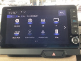Apple CarPlayやAndroid Autoに対応しているので、スマートフォンの機能を車内でも手軽に使えます。
