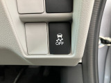 ホンダセンシング装着車となっております。衝突軽減ブレーキ、誤発進抑制機能、歩行者事故低減ステアリング、路外逸脱抑制機能、アダプティブクルーズコントロール、車線維持支援システム他、安全運転を幅広く支援。