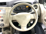 ステアリングも使用感が少なく、きれいな状態となっております♪