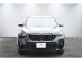 BMWのまさに「顔」ともいえる「キドニー・グリル」は、他の追随を許さない存在感を誇り、「キドニー・グリル」を見かけただけでBMWの風格を感じさせます!!