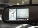 ◆バックモニター内蔵ルームミラー◆リバースにするだけで映ります、後方の安全確認や、狭い駐車場での車庫入れ、雨の日や夜間など視界の悪い時に便利です!安全にバックする為には欠かせない装備です。